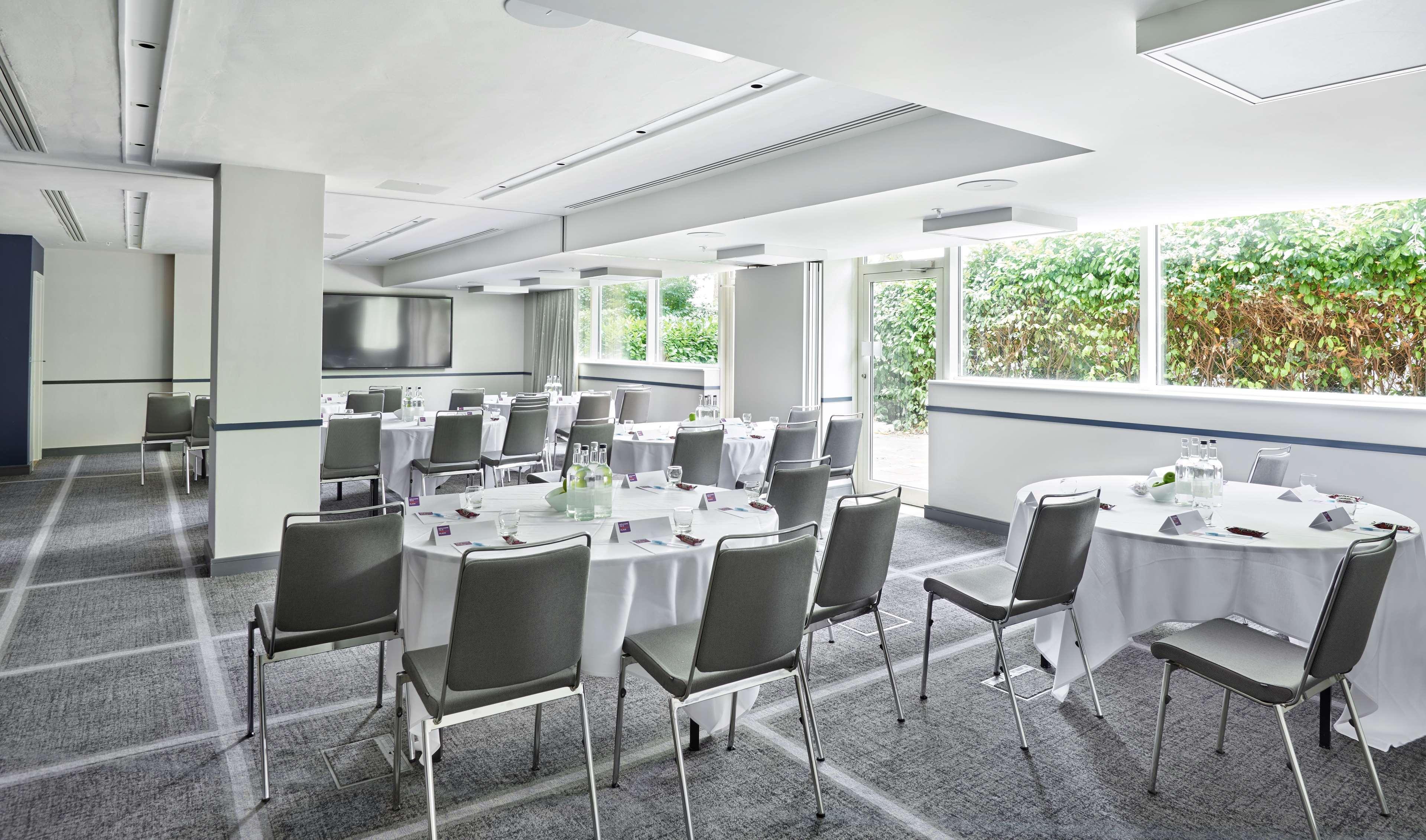 Hyatt Place London Heathrow Airport Hillingdon Esterno foto